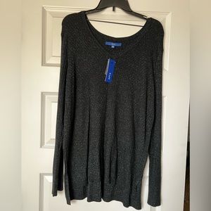 NWT Apt 9 thin stretchy sweater with blue sparkles.